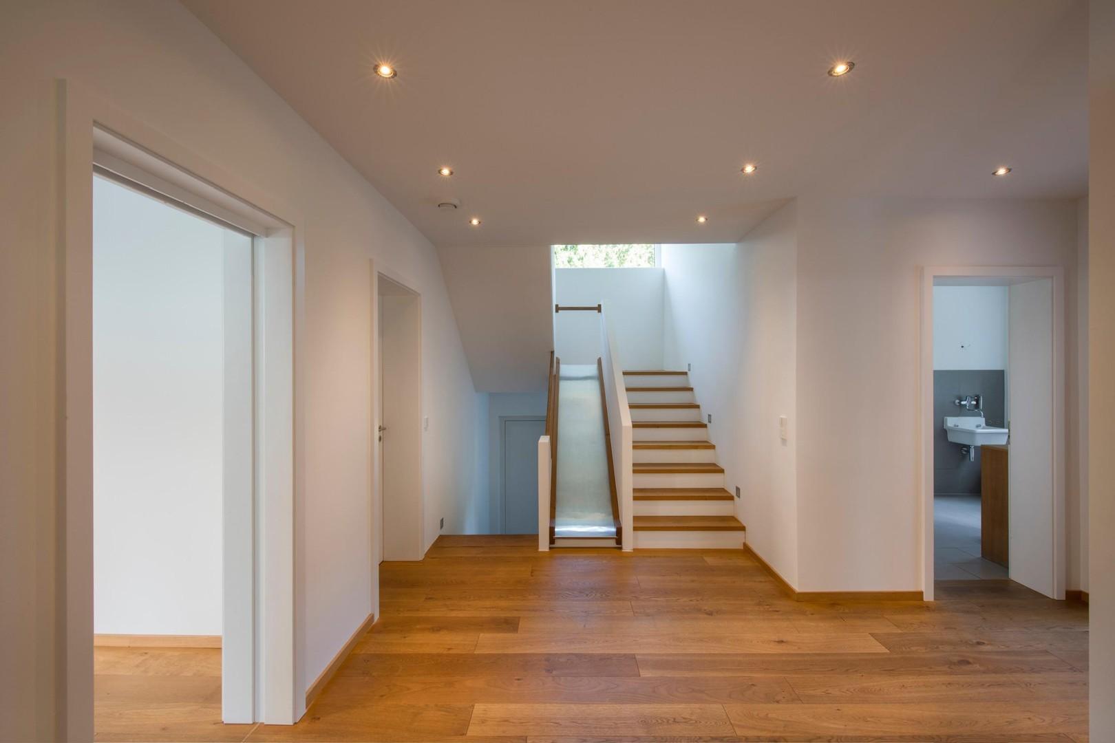 Treppenhaus mit Rutsche
