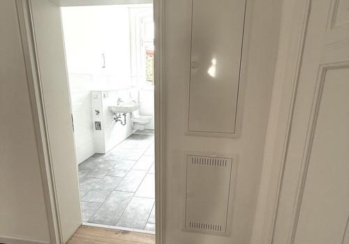 Zum Bad mit Technikplatz