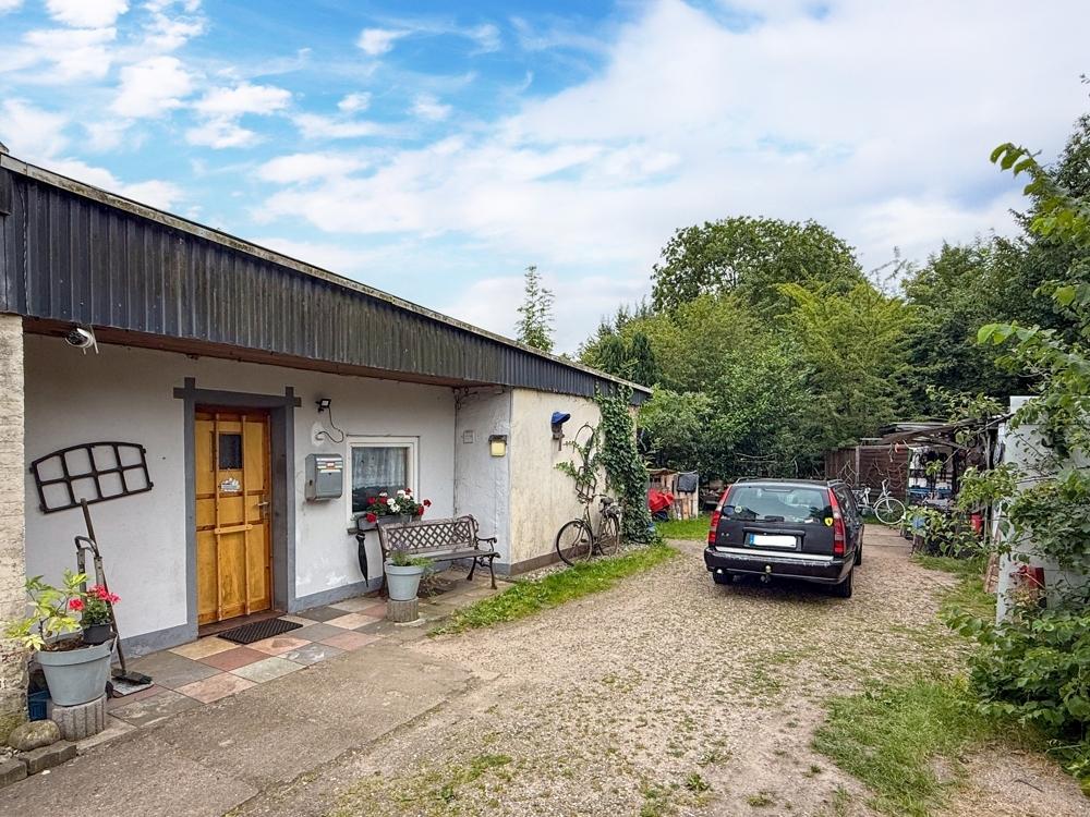 Zugang Wohnung hinten