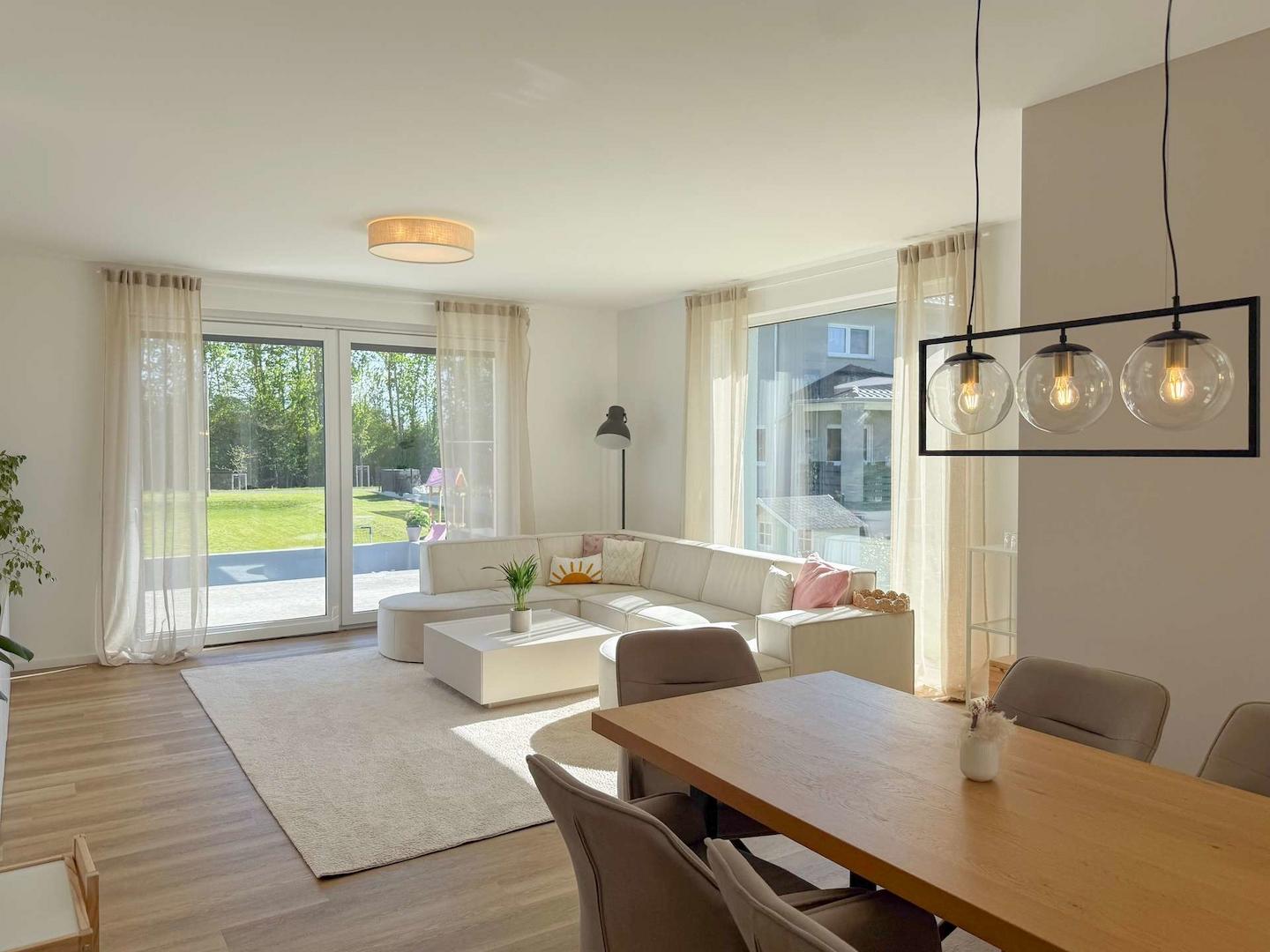 Essbereich | riesige Fenster