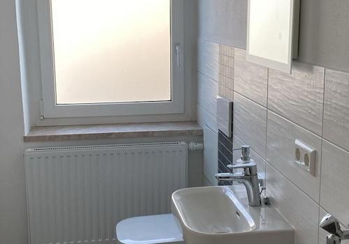 WC  mit Waschmaschinenanschluß