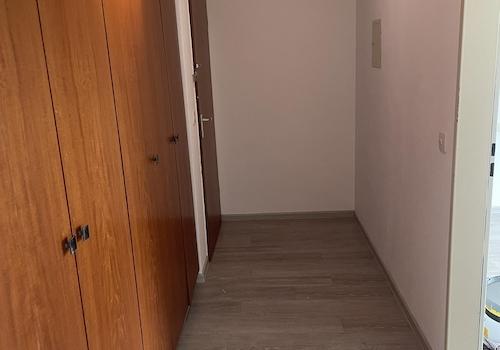 Flur mit Einbauschrank