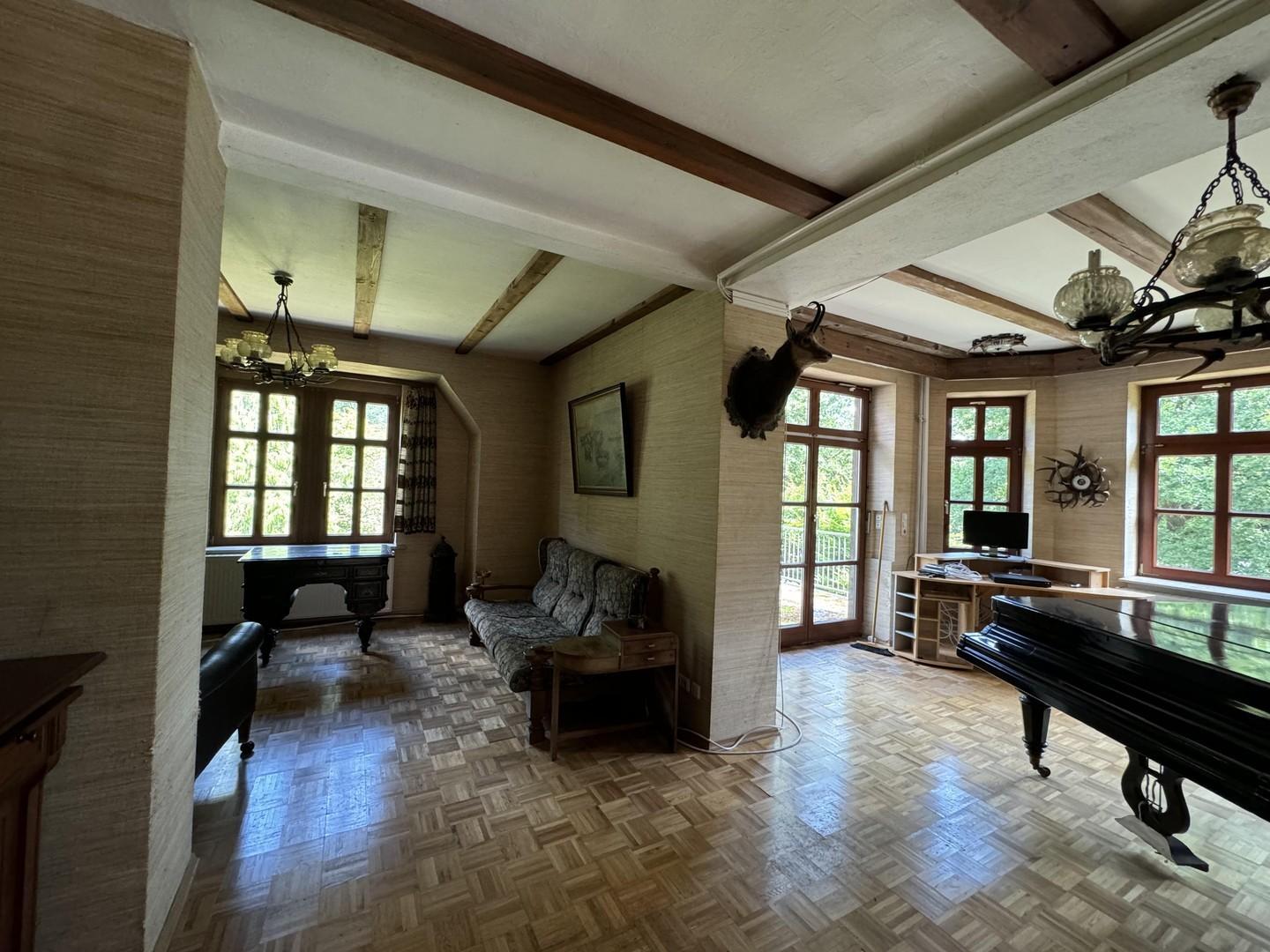 großes Zimmer  oben