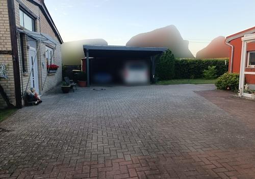 Carport aus Werkstatt-Sicht