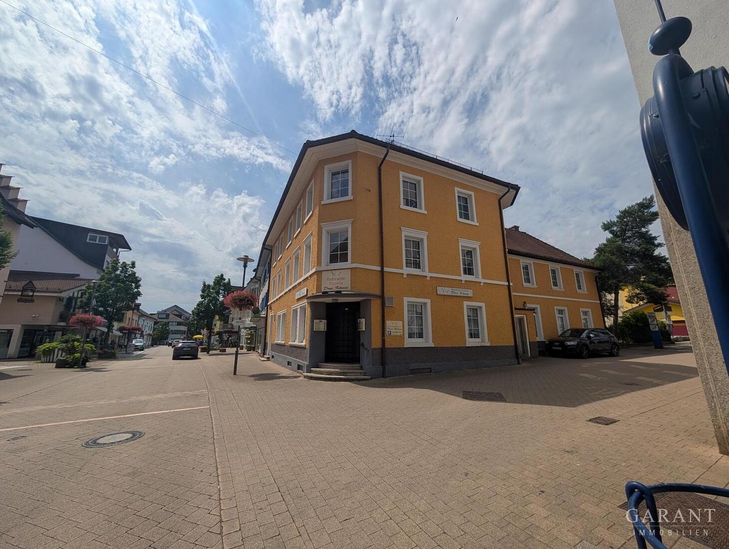 Aussenansicht West Haupteingang