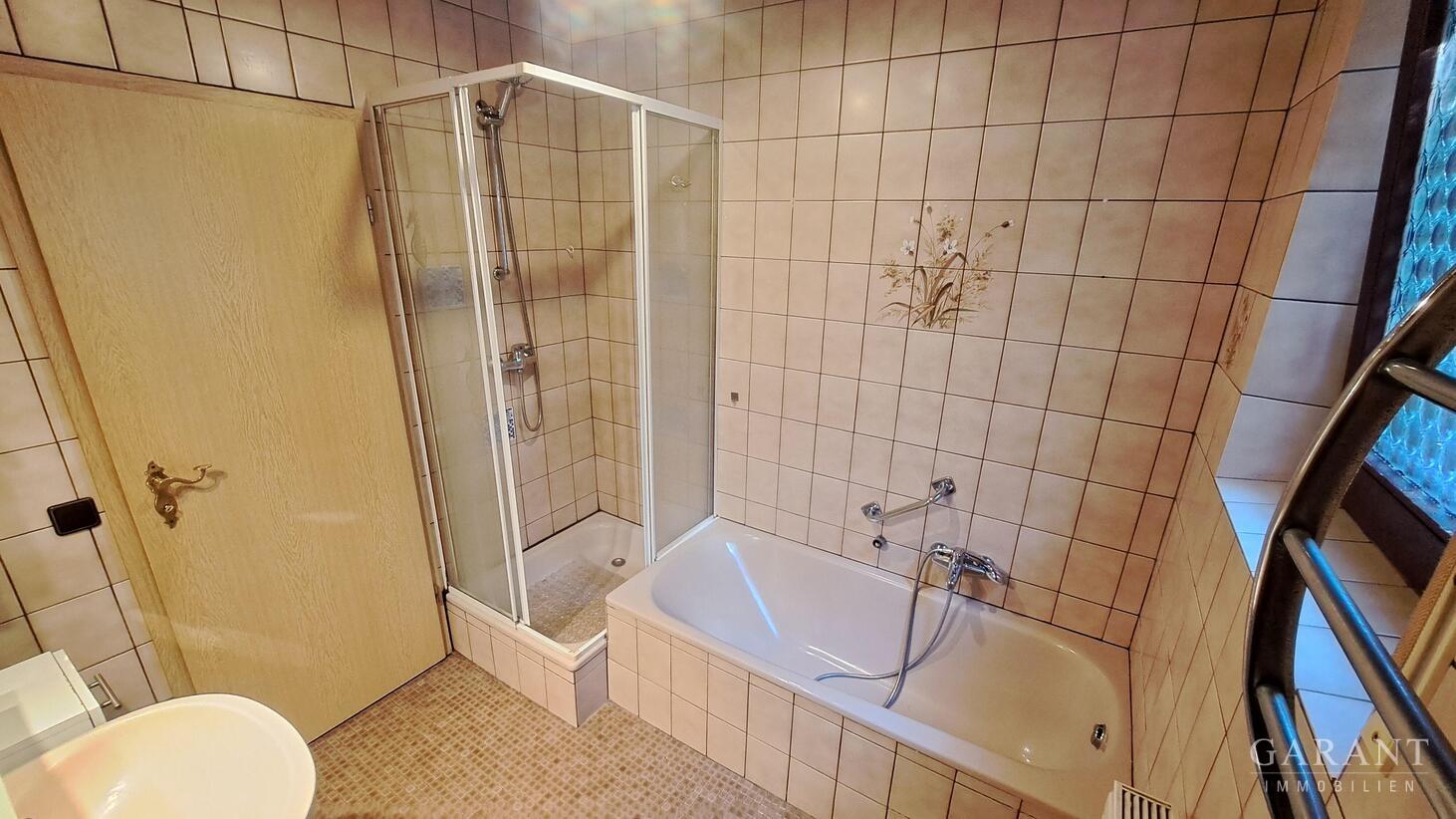 Badezimmer im Erdgeschoss