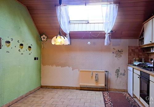 Geräumige Küche im Obergeschoss