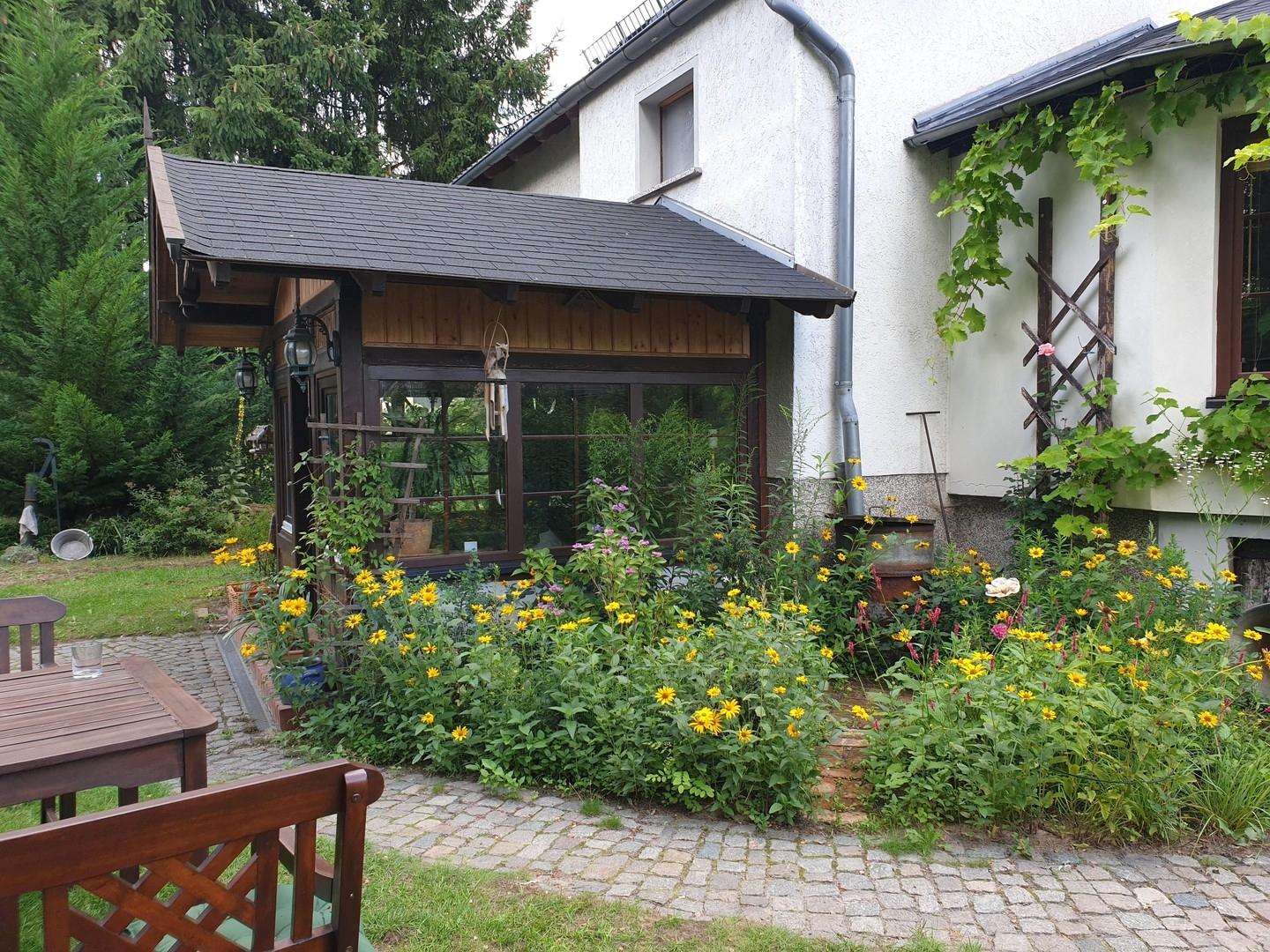 Haus-Rückseite, Haupteingang