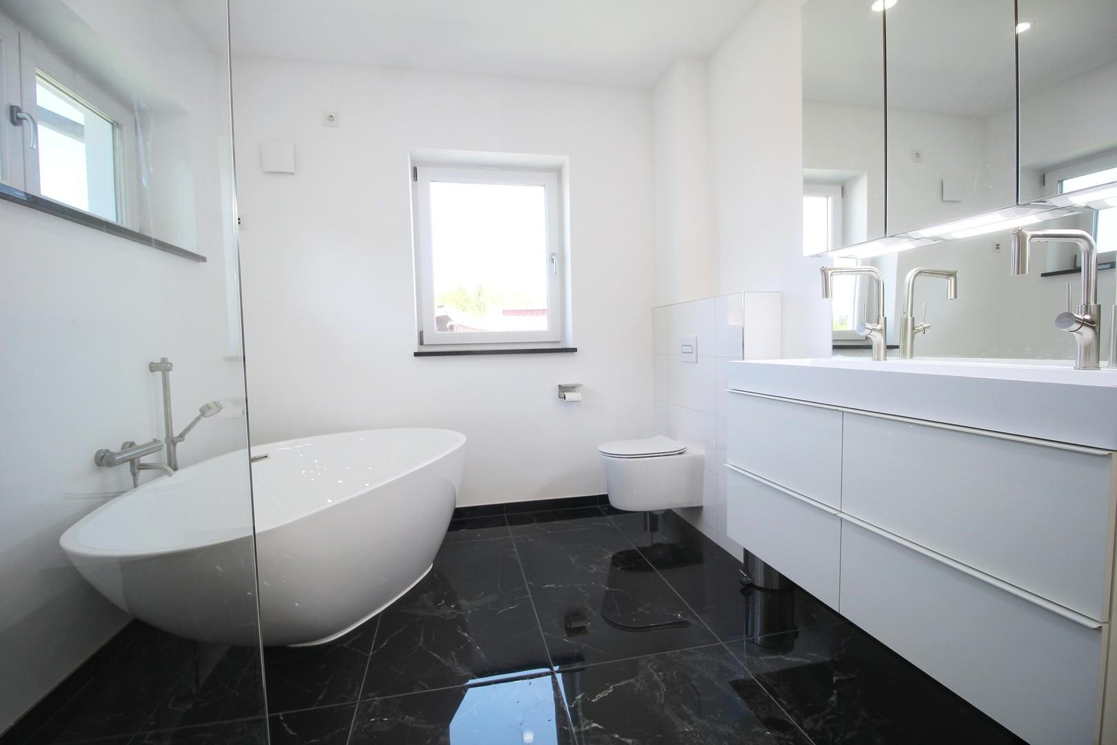 Badezimmer im OG