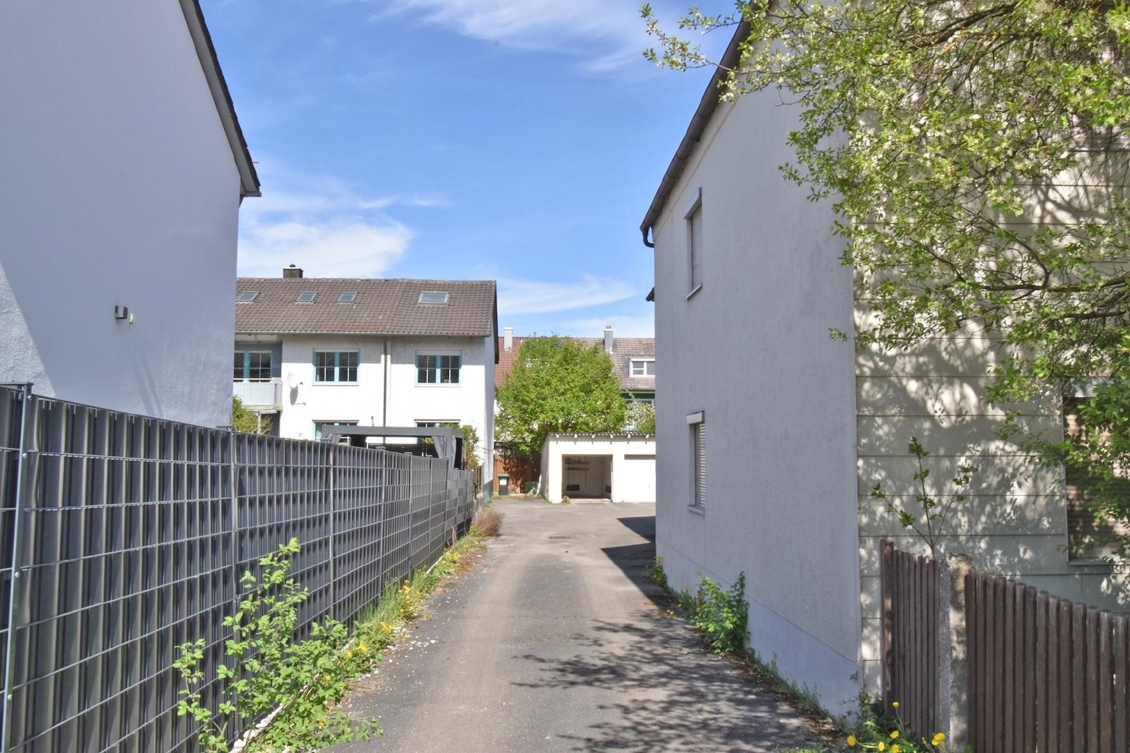 Aussenansicht Einfahrt