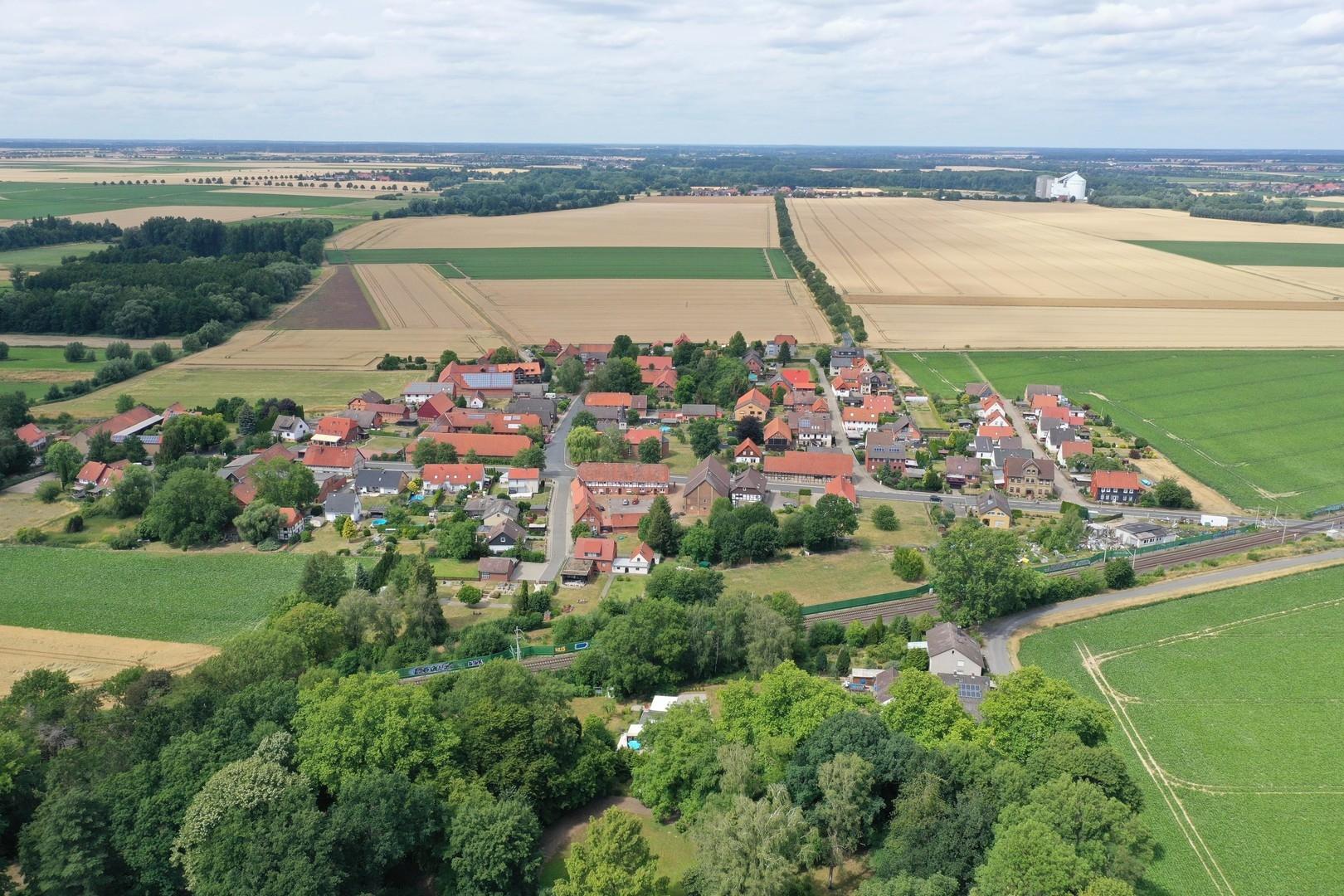 Dorf Alvesse, mittig Hofstelle