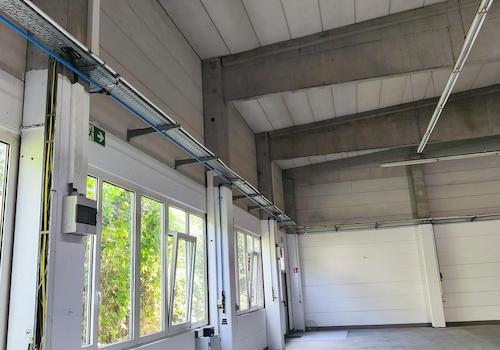 Fensterfront in der Halle