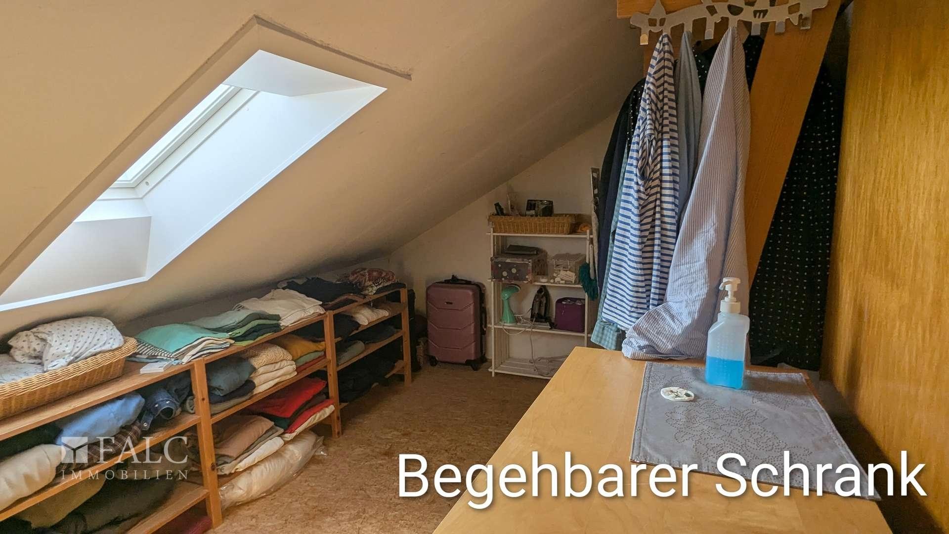 Begehbarer Schrank OG