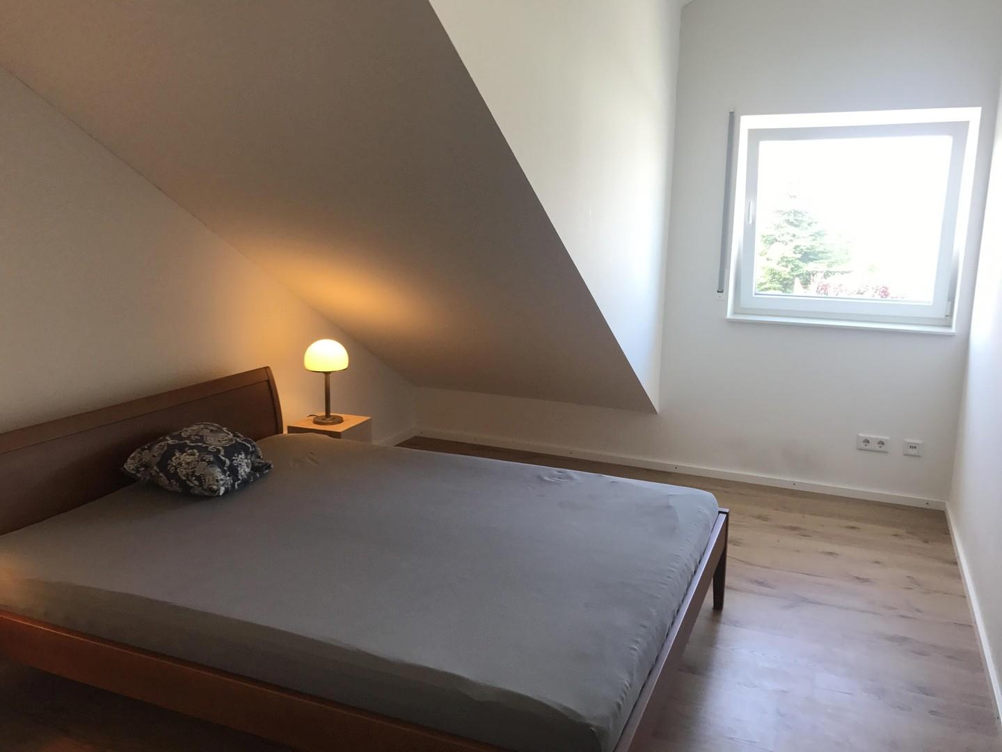 Schlafzimmer 1