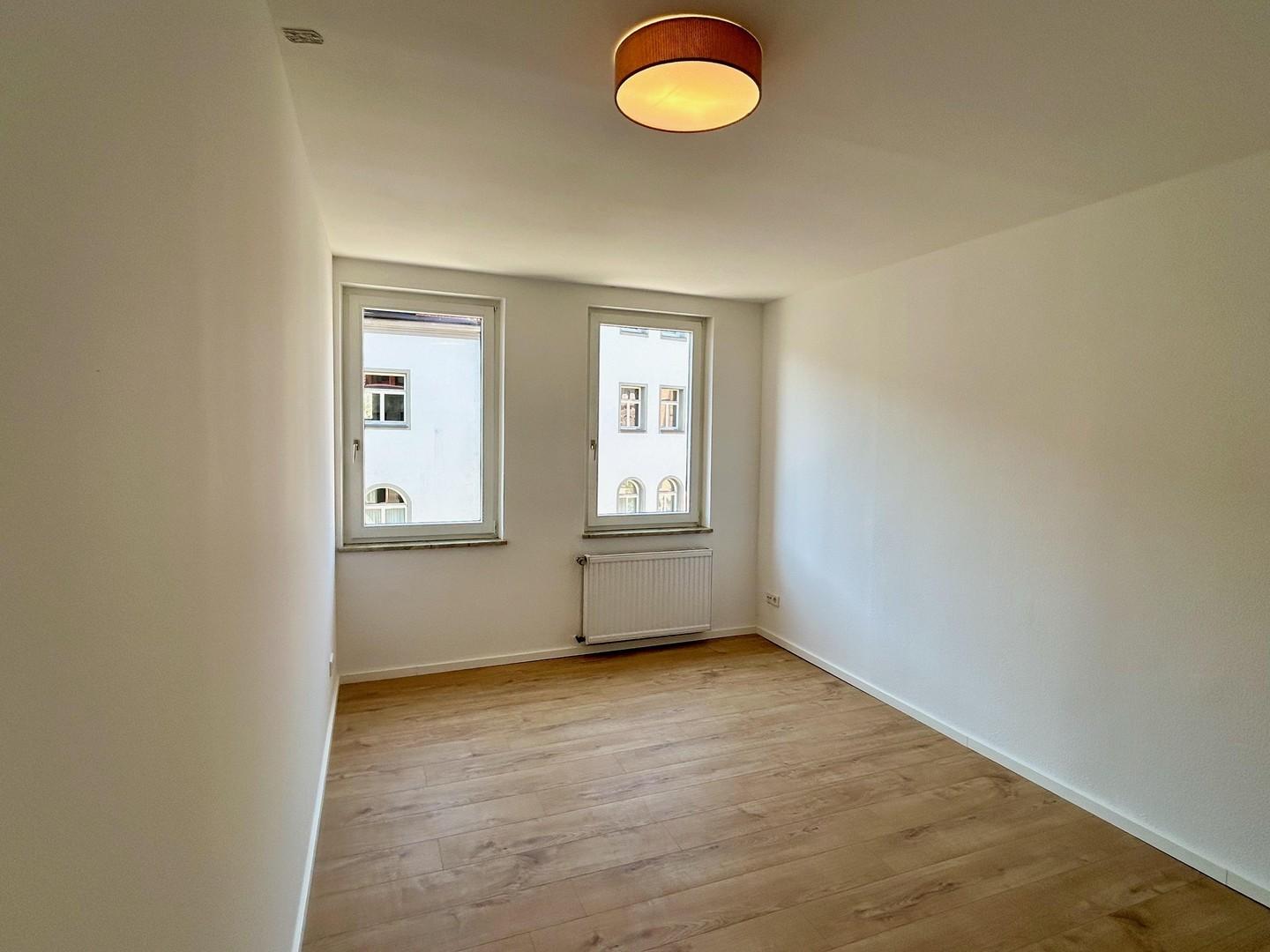 Wohnzimmer (Ansicht 1)