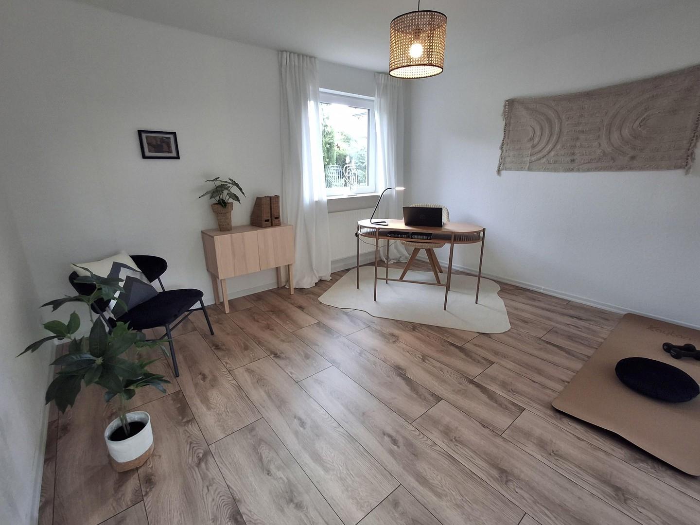 Büro EG