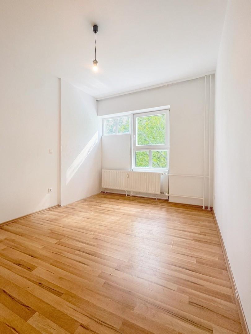 Schlafzimmer zum Park 3.OG