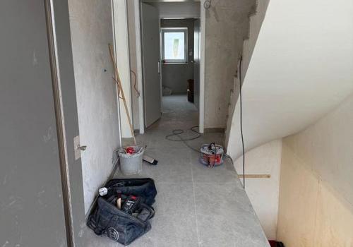 Hauseingang EG - Kellertreppe