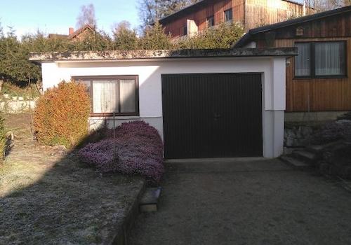 Grund Garage