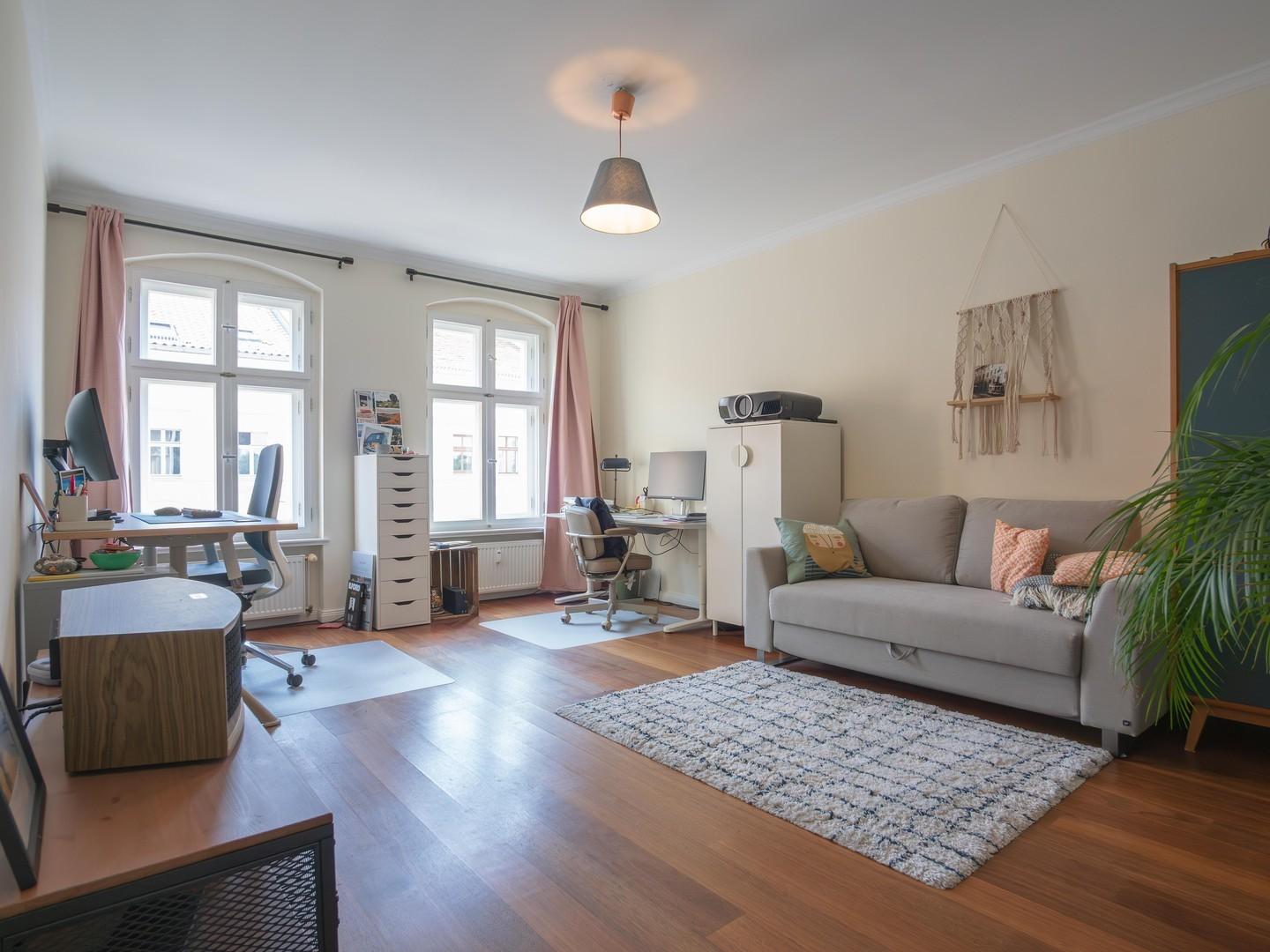 Schlaf-/ Arbeitszimmer