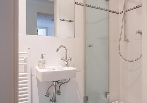 Gästebad mit Dusche