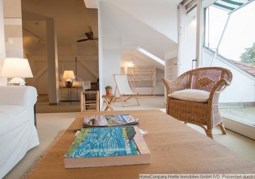 Wohnbereich mit Ankleideraum