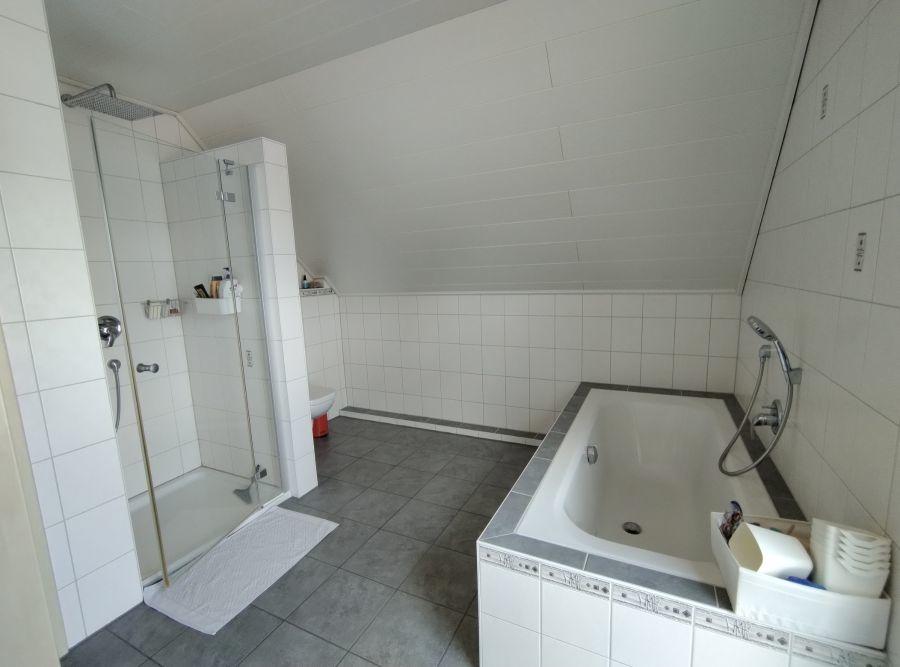 Badezimmer Ansicht 2