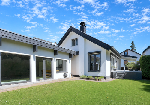 Haus Gartenansicht
