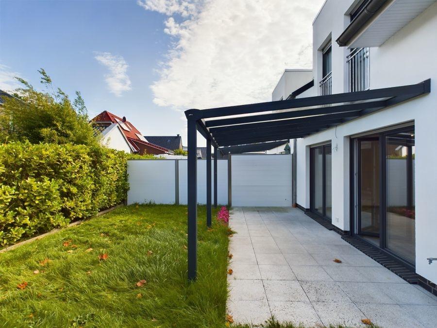 Terrasse mit Glasüberdachung