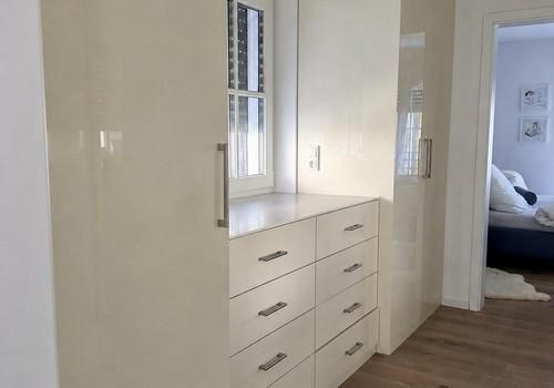 Begehbarer Kleiderschrank