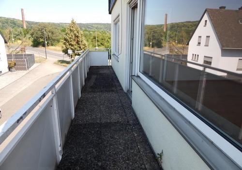 Wohnzimmer Balkon Bild 1