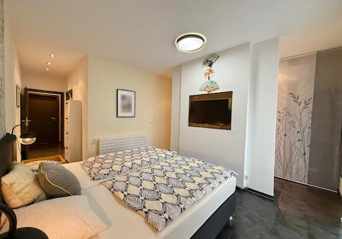Elternschlafzimmer mit Ankleide