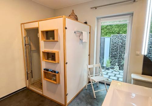 Duschbad (1) mit Infarotkabine