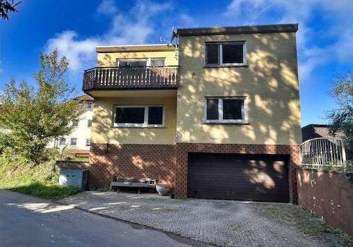 Ansicht Ost mit Garage