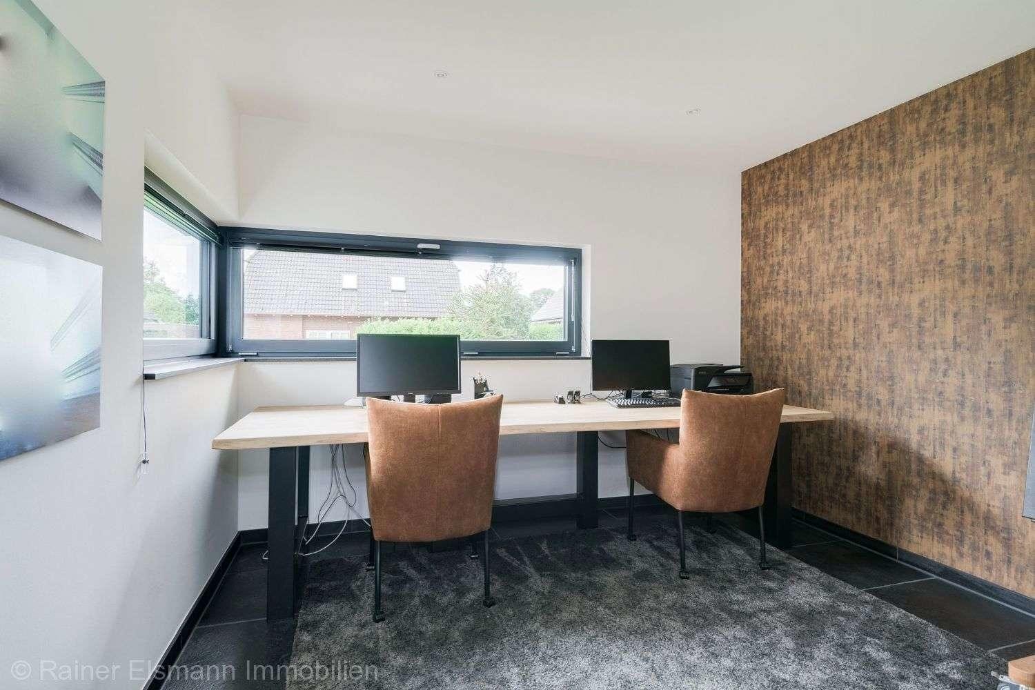 Arbeitszimmer