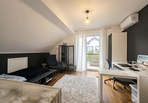 Schlafzimmer DG