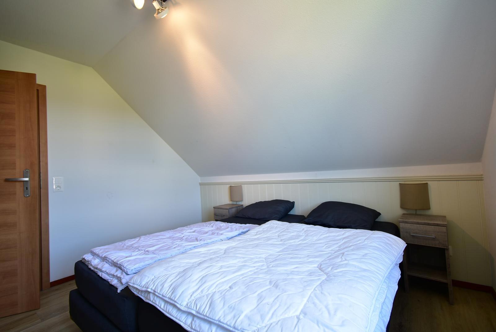 kaufen-freistehendes-ferienhaus-cochem-viertes-schlafzimmer-flur-zugang-recreatieadviseurs-vakantiehuistekoop-nl.jpg