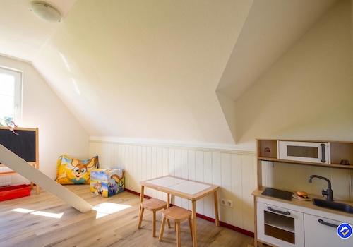 kaufen-freistehendes-ferienhaus-cochem-sechstes-schlafzimmer-etagenbett-und-rutsche-recreatieadviseurs-vakantiehuistekoop-nl.jpg