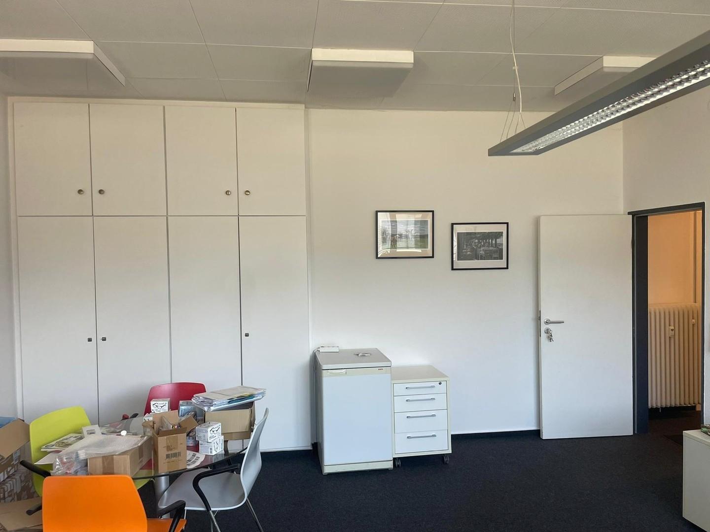 Büro 1