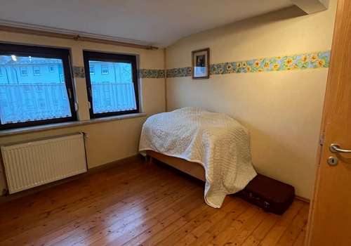 1 Zimmer 2