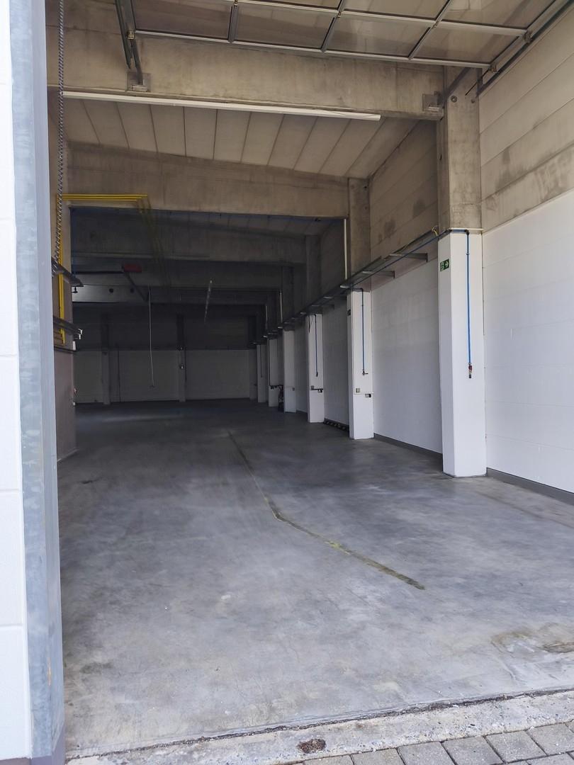 Einfahrtsbereich LKW in Halle