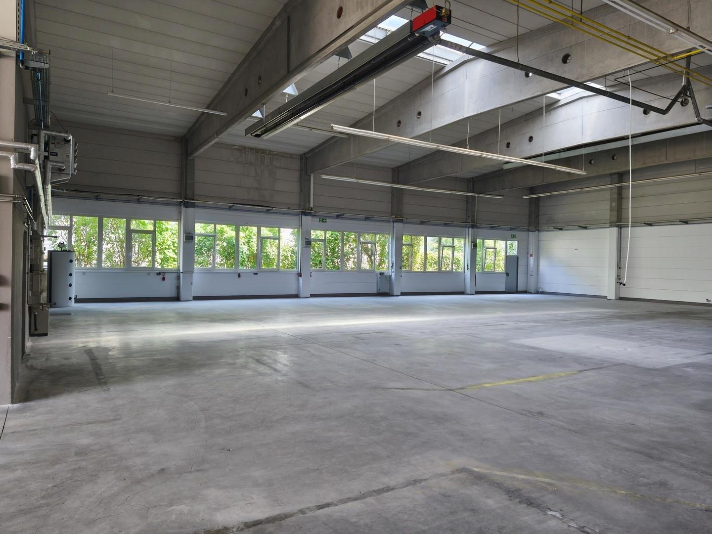 Hallenfläche mit Deckenheizung