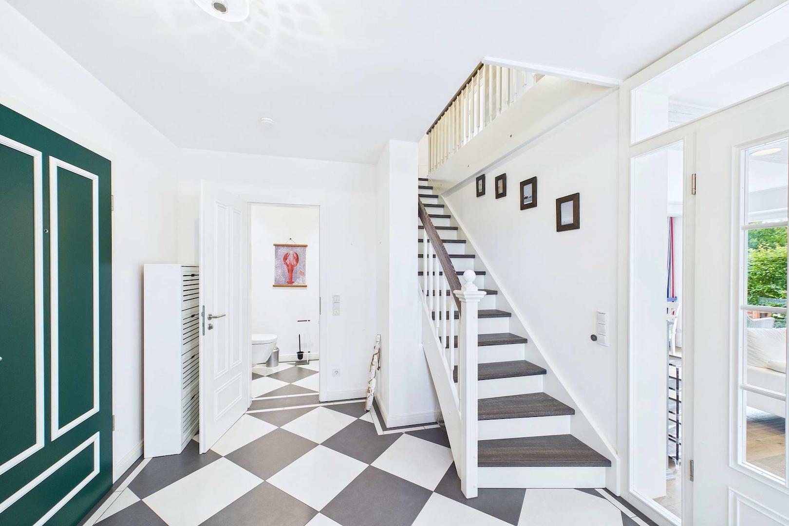 Treppe ins Obergeschoss