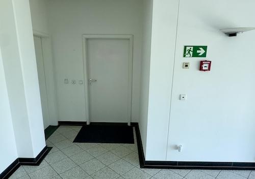 Eingang Büro 2.OG 