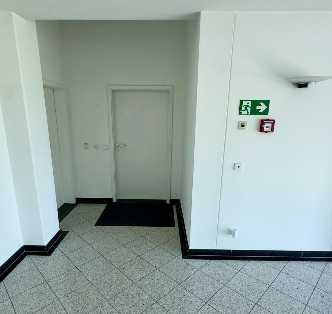Eingang Büro 2.OG 