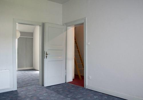 Schlafzimmer + Sicht zur Diele