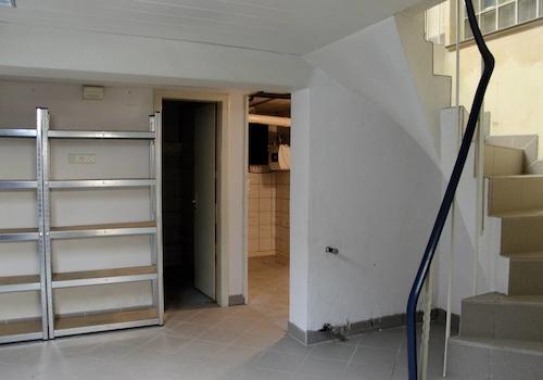 Kellerraum + Treppe in EG