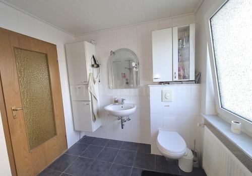 BADEZIMMER 1
