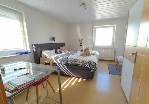 SCHLAFZIMMER 5