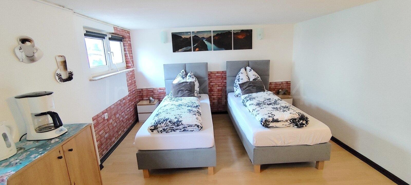  SCHLAFZIMMER 6 EINLIEGERWOHNUNG